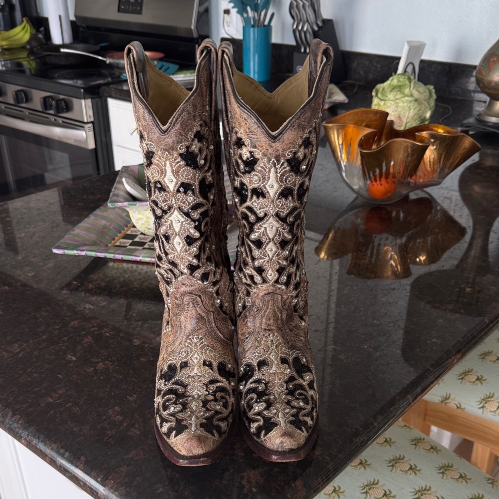 Intricate Black and Cream Heeled Boots
